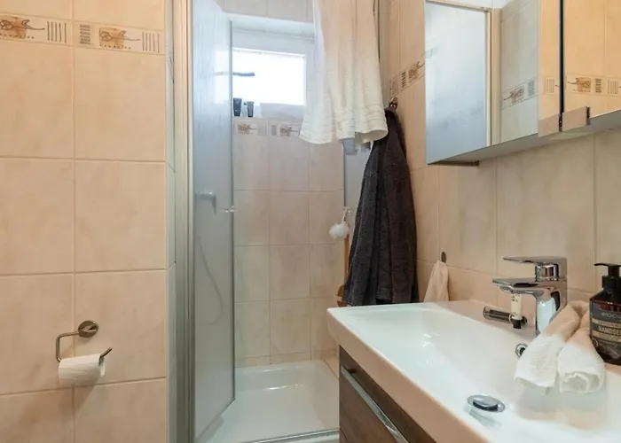 Haus-des-kurgastes-wohnung-10-piratennest Appartement *